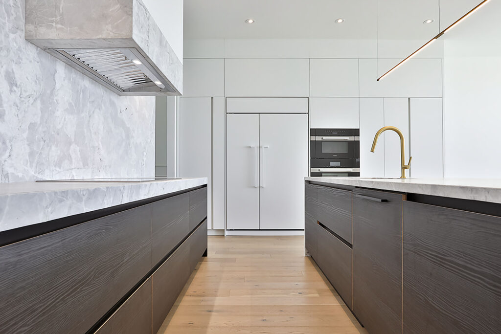 dark brown wood kitchen-cabinets design ideas